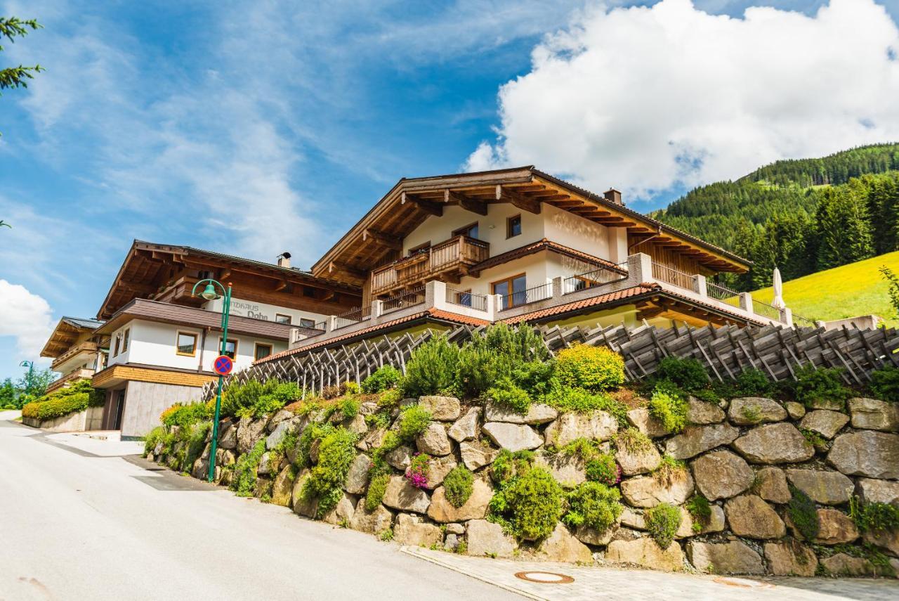 Haus Sabrina - Ferienwohnungen ซาลบาคฮินเทอร์เกลมม์ ภายนอก รูปภาพ