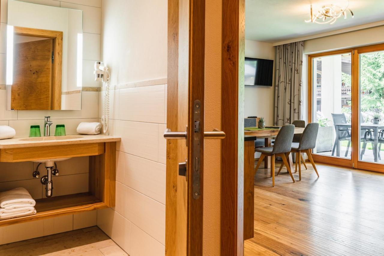 Haus Sabrina - Ferienwohnungen ซาลบาคฮินเทอร์เกลมม์ ภายนอก รูปภาพ