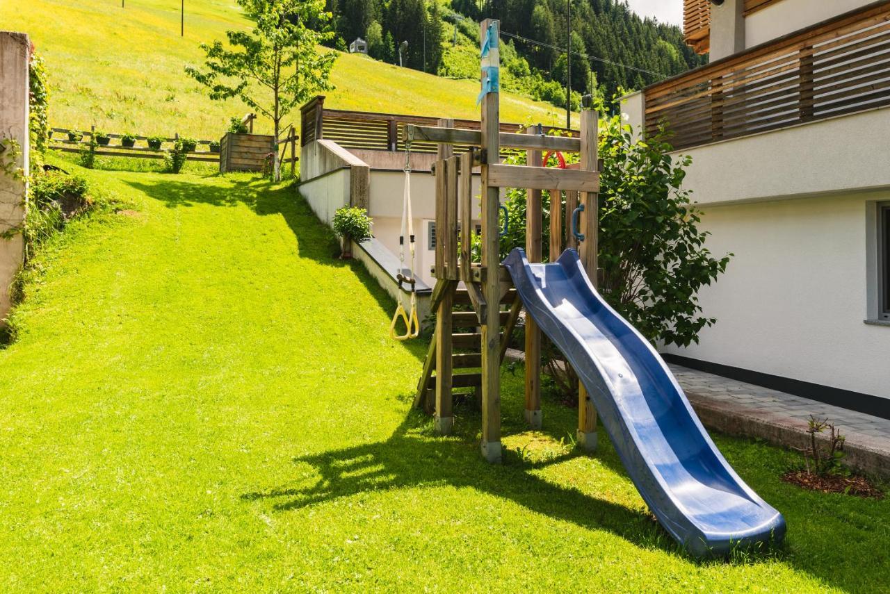 Haus Sabrina - Ferienwohnungen ซาลบาคฮินเทอร์เกลมม์ ภายนอก รูปภาพ
